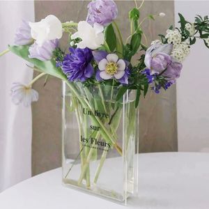 Buchvase aus Acryl, Transparente Acrylvase, Kreative Vase für Blumen und Pflanzen, Wohndekorationen Geeignet für Wohnzimmer, Schlafzimmer, 15*20*4cm-transparent