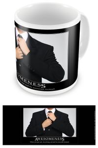 Motivational - Awesomeness Suit - Keramik Tasse - Größe Ø8,5 H9,5 cm