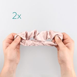 Navaris Haar Scrunchies Haargummi Haarband aus Seide - 2-teiliges Scrunchie Set Haarbänder zum Haare binden - Zopfgummi Gummi für Pferdeschwanz Navaris Haar Scrunchies Haargummi Haarband aus Seide - 2-teiliges Scrunchie Set Haarbänder zum Haare binden - Zopfgummi Gummi für Pferdeschwanz