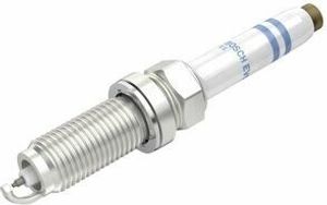 BOSCH Zündkerzen (0 241 145 525) für VW Golf VII T-Roc AUDI Q2 SEAT Leon A1
