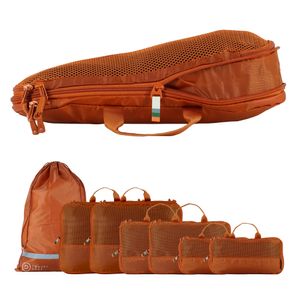 TRAVEL DUDE Packwürfel Set mit Kompression aus recycelten Plastikflaschen | Leichte Packing Cubes | Packtaschen Set (Burnt Orange, 7-teilig)