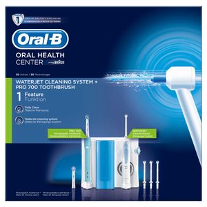 Oral-B WaterJet Munddusche + Oral-B PRO 700 Elektrische Zahnbürste weißblau