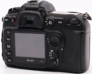Nikon D200 SLR-Digitalkamera (10 Megapixel, Fremdakku) nur Gehäuse