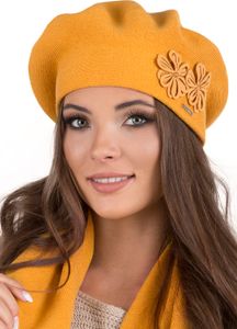 Vivisence Baskenmütze Damen mit Blumenapplikation Universalgröße - Mütze Damen Winter für Elegante Frauen Strickmütze herbst Wollmütze warm - Honig