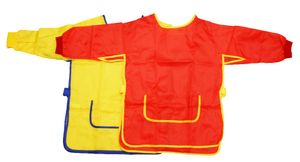 EDUPLAY 240-063 Malkittel für Kinder, Universalgröße, 100 % Polyester, rot/gelb