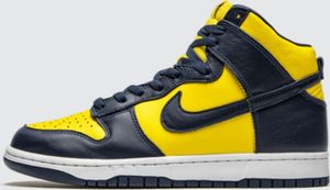 Nike Dunk High Michigan Varsity Maize Wu-Tang Sneaker Limited Edition - 41 Nike Dunk High Michigan Varsity Maize Wu-Tang Sneaker Limited Edition - 41