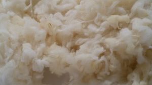 Schurwollflocken, Füllwatte aus 100 % Schafschurwolle, natur, 1 kg, fein