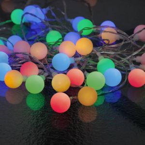 Szwedzki Łańcuch Dekoracyjny LED BERRY, 50 Lampek, Multikolor, Transparentny Kabel, 735 cm, IP44, Świąteczna Dekoracja