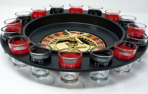 Trinkspiel Roulette Partyspiel für Erwachsene mit 16 Schnapsgläser Spieleabend