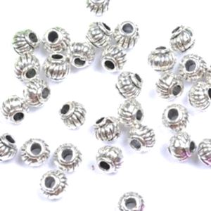 100 Stück tibetische Silber-Charms, Abstandshalter, Schmuckzubehör, Basteln, Basteln
