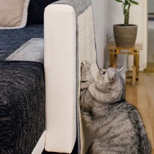 Navaris Katzen Kratzmatte Kratzschutz Sofa - Sisal Kratzteppich 130 x 45 cm für Katze - Couch Katzenkratzmatte - auch für Hunde geeignet