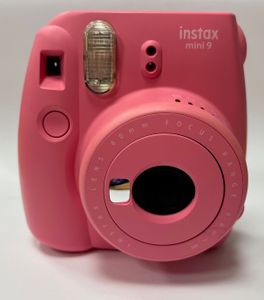 Fujifilm Instax Mini 9, Sofortbildkamera, Farbe Flamingo-Rosa mit Selfie-Spiegel