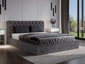 Čalúnená posteľ GRAINGOLD Chesterfield 180x200 cm Apollo - Velúrová posteľ, zamatová posteľ - Čalúnená posteľ s podnožou - Manželská posteľ s lamelovým roštom - Tmavo sivá (Eureka 2135)