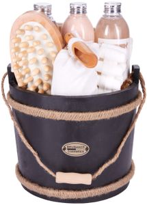 BRUBAKER Cosmetics Wellness Badeset - Kakaobutter - 9-teiliges Geschenkset mit Pflege- und Massage Accessoires im dekorativen Badefass