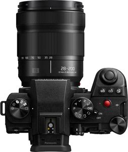 Panasonic Lumix S 28-200mm F4-7.1 L-Mount