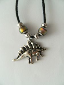 Kette Dinosaurier Stegosaurus, Perlen, Stimmungskette Anhänger Modeschmuck Ketten Geschenke Schmuck Dino Tier