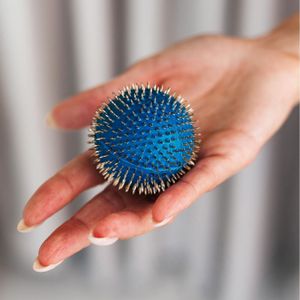Dr. Lyapko Nadelball 4,0 Ag Hellblau – Original Massageball mit Nadeln für Akupressur, Muskelentspannung, Reflexzonenmassage, Förderung der Feinmotori