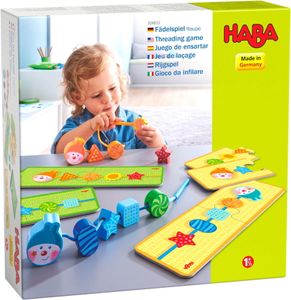 HABA 304653 - Fädelspiel Raupe, Lernspiel und Motorikspielzeug ab 18 Monaten, Holzfiguren zum Fädeln mit bunten Raupen- und Blumenmotiven