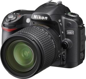 Nikon Nikon D80 Kit mit Objektiv AF-S DX Nikkor 18-135 mm