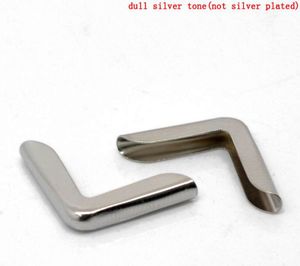4 Stück 21 x 15 x 3mm Eckenschoner, Buchecken, schlicht silberfaben