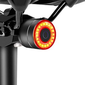 Fahrrad Rücklicht mit automatischer Bremserkennung, 4 Modi USB-Aufladung LED sicherheit Fahrradlicht wasserdichte Rücklicht für  Rennrad MTB