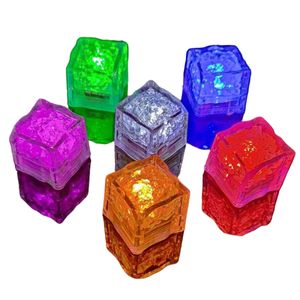 LED kostky ledu do koupele - dětská hračka (12 kusů) - CUBEBATH