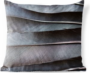 MuchoWow® Outdoor Kissen - Die Federn eines Raben aus der Natur - 50x50 cm - Wetterfest - Lounge Kissen - Komfortabel - Kissen mit Bild