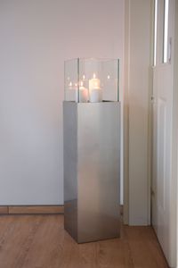 Windlichtsäule Kerzenhalter Windlicht CANDELA - Silber Metallic - 25x25x100 cm