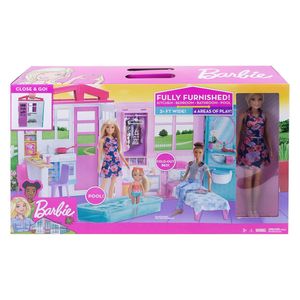 Mattel GWY84 - Barbie - Ferienhaus, Puppe mit Möbel und Zubehör