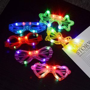 LED Brille für Kinder Blinklicht Brille mit 3 verschiedenen Modi, cool und attraktiv, 6 STÜCKE Dekorative Bunte Shutter Brille für Weihnachten Halloween Karneval Konzerte Geburtstagsfeier (Farbe Zufällig)
