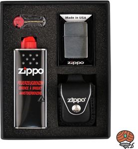 Zippo Geschenkset 251266 – Chrom gebürstetes Feuerzeug, schwarze Ledertasche, Feuerstein & Benzin