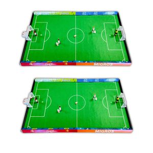 2er Set Tipp-Kick Mania Migros Edition Tischfußball inkl. 4 Kicker & Torwart Tischfussballspiel Tisch Fußball Spiel