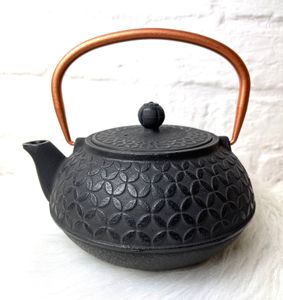 MF Japanische Gusseisen Teekanne mit Filter und Kupfer halte Griff Traditionelles Design 1000 ml Teekessel Teebereiter Teezubereiter