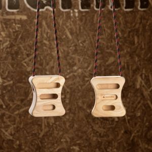 Navaris Kletter Fingergriffe Set - 2x Trainingsgriffe zum Klettern Bouldern - Fingerboard Kletter Boulder Set - Klettergriffe Hangboard aus Holz - Navaris Kletter Fingergriffe Set - 2x Trainingsgriffe zum Klettern Bouldern - Fingerboard Kletter Boulder Set - Klettergriffe Hangboard aus Holz -