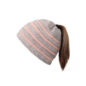 INF Stretch-Strickmütze für Damen, Pferdeschwanz-Beanie, warme Wintermütze Rosa