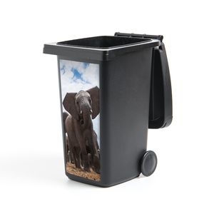 MuchoWow® Mülltonnenaufkleber Elefantenherde 44x98 cm - Containeraufkleber - Aufkleber - Mülltonnen-Aufkleber