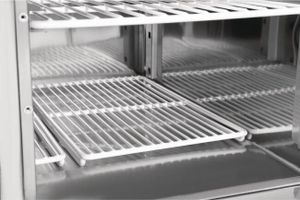 Polar Serie G Thekenkühltisch mit Marmorarbeitsfläche 3-türig 368Ltr