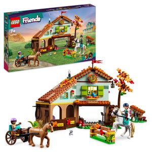 LEGO 41745 Friends Autumns Reitstall Set mit 2 Spielzeug-Pferden, Kutsche und Reitzubehör, Reitstall- und Pferdespielzeug, Bauernhof-Tier-Geschenk für Mädchen, Jungen und Kinder ab 7 Jahren