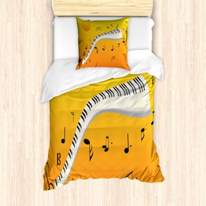 ABAKUHAUS Musiknote Bettbezug Set für Einzelbetten, Joyous Sunset Piano Keys, Milbensicher Allergiker geeignet mit Kissenbezug, 135 cm x 200 cm - 80 x 80 cm, Gelb Orange