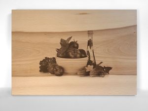 Wallario Schneidbrettchen Küchenbrett Buche Natur Ölbehandelt 35 x 24 cm - Motiv Frische Salatzutaten mit Kräuter-Öl - Tomaten, Gurke, Petersilie