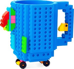 Modrý LEGO hrníček 350 ml: Must-Have pro každého milovníka kostiček.