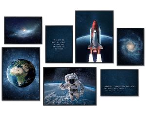Hyggelig Home Premium Poster Set - 7 passende Bilder OHNE RAHMEN - Weltall Sterne Galaxie Astronaut Rakete Weltraum Wandbilder Wohnzimmer Kinderzimmer Schlafzimmer - 3 x DIN A3 + 4 x DIN A4 Set Space
