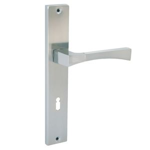 DOMINO Türgriff 72 Drückergarnitur BB-Buntbart Set | Langschildgarnitur | Türklinke für Zimmertür, Bürotür, Kellertür & Innentür | L-Form | Türbeschläge aus Aluminium |Silber Türdrückergarnitur | INSIGNIA M6/M9