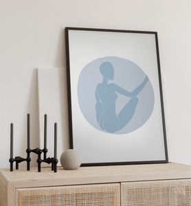Poster sitzende Silhouette, groesse_poster:70x100 cm, groesse_rahmen:birke 70x100 cm