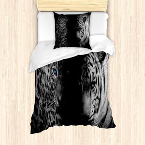 ABAKUHAUS Leopard Mantele, Wilder Leoparden, Milbensicher Allergiker geeignet mit Kissenbezügen, 135 cm x 200 cm - 80 x 80 cm, Schwarz Weiß Blau