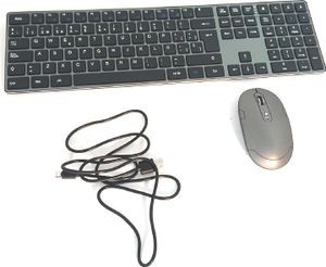 Amazon Basics Ultradünne Tastatur und kabellose Maus in voller Größe