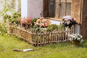 Dekorative Beeteinfassung "Birkenholz" 2 m lang, Gartenzaun zum Stecken, Beetzaun, Holz Beetumrandung, Staketenzaun, Steckzaun