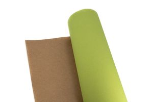 Geschenkpapier Kraftpapier wasserfest 70cm x 2m Rolle lindgrün