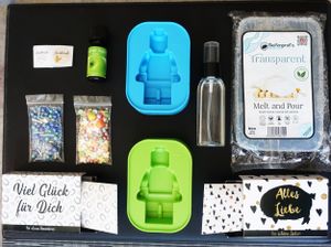 tolle Geschenkidee für Legofans Seifenherstellung Roboter Seife zum selber machen Set für Kinder in Geschenkbox DIY Streuselseifen Streusel Seife
