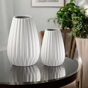 Casblanca Vase "Piega" - Blumenvase in weiß H.17cm - Keramik Vase matt für Pampasgras - Deko für Zuhause - moderne Tischvase